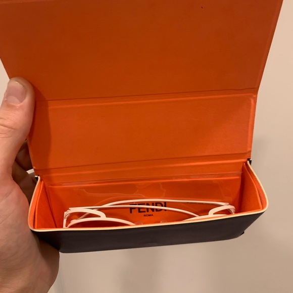 Fendi Printed Run Away Round Frame Sunglasses FF 0343/S White - Picture 3 of 9